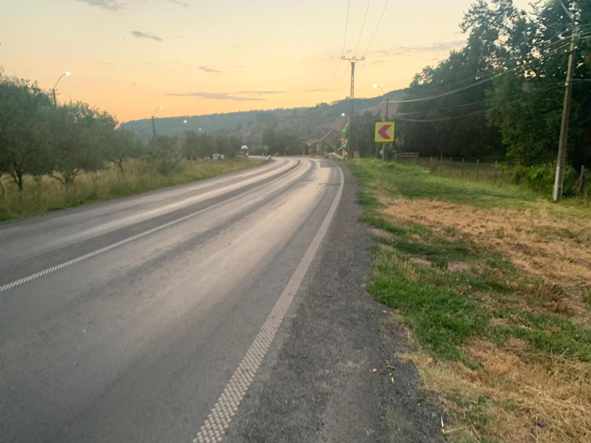 Pensiune Casa Munteanu Baratca Luaran gambar